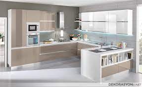 Kenyap, bunjee ve karemo gibi kendini kanıtlamış markaların mutfakta vakit geçirmeyi sevenler için ürettiği dolaplar, pratik bir kullanım sunuyor. Cakil Tasi Beyaz Mutfak Dolaplari Ev Dekorasyonu