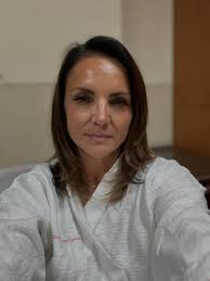 Our founder, Leslie Ferris Yerger, sat down with @lisamalia.evoke of  @fortheloveofcups to share her story of surviving metastatic breast  —diagnosed just two months after an all-clear mammogram. They unpacked the  critical impact