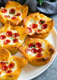 Schnelle Pizza Muffins Klein Und Griffbereit Rezept Pizza Muffins Rezepte Und Fingerfood Rezepte