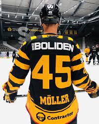Det har ryktats en tid om att skellefteå aik ska hem forwarden pär lindholm från boston bruins. Ny Matchtroja Sa Har Ser Skelleftea Aik Hockey Facebook