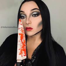 ITS SHOWTIME!!!!!! Halloween makeup