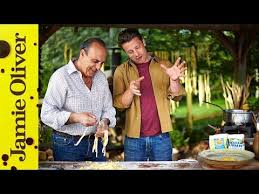 Bolognese Ravioli Jamie Gennaro Jamie S Comfort Food 2014 Youtube In 2021 Ravioli Bolognese Jamie