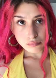 De Luca-Baratta, Samantha