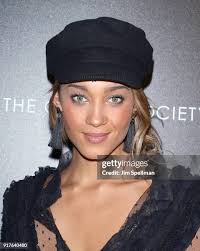 542 Ebony Models Stock Photos, High-Res Pictures, and Images