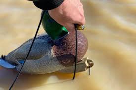 How to Make a Duck Decoy Jerk Rig - Florida Sportsman