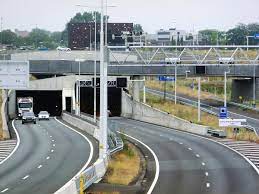 Project omschrijving de koning willem alexandertunnel kwat is een deel van de a2 die nu ondergronds is aangelegd. King Willem Alexander Tunnel Maastricht 2016 Structurae
