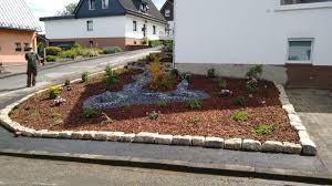 Wir stehen für fachkompetenz in vielen arbeitsbereichen rund um ihr haus. Www Blattwerk Gartenbau De