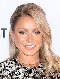 Kelly ripa got interested in dancing and since 3 years old she attended dancing classes. Kelly Ripa Bio Age Height Net Worth Husband Instagram 2021