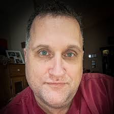 What churches in Macon or Warner Robins use the King James Bible and sing  traditional songs?