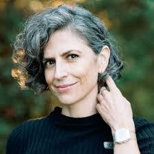 Stephanie Thrower's Instagram, Twitter & Facebook