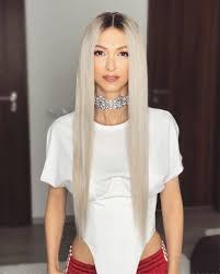Suntem invatati cu chestia asta, dar trebuie sa inteleaga un lucru: Andreea Balan Schimb De Replici Cu Un Fan Ai Cam Imbatranit Raspunsul Artistei Este Incredibil Wowbiz