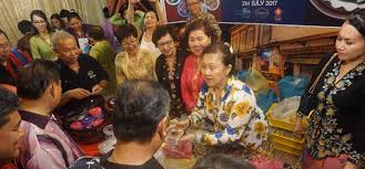 It is a form of extempore rhyming song in malay, sung and danced by guests at the wedding party was a highlight. 2017 Persatuan Peranakan Baba Nyonya Kuala Lumpur Selangor