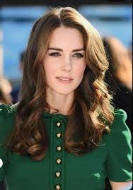 Princess Catherine stuns in a vibrant green gown, radiating elegance and  grace at the Earthshot Prize Awards.