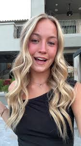 Savannah Herrington's Instagram, Twitter & Facebook