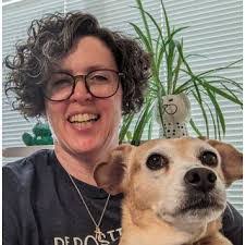 Gretchen Darr's Instagram, Twitter & Facebook