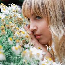 Laura Burhenn (@lauraburhenn)