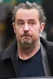Последние твиты от přátelé (@friendscz). Pratele Opet Pohromade Matthew Perry Uz Je Na Instagramu Blesk Cz