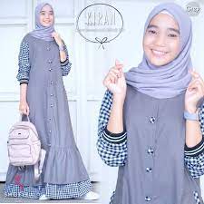 Perkembangan trend mode busana muslim saat ini kebanyakan diperuntukkan bagi orang dewasa, dan cenderung mengabaikan mode busana muslim untuk remaja. Harga Gamis Anak Remaja Perempuan Terbaik Pakaian Muslim Anak Fashion Muslim Juni 2021 Shopee Indonesia