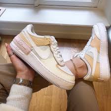 Margotnls Et Ses Nike Air Force 1 Shadow Www Girlsonmyfeet Com Lien En Bio Girlsonmyfeet In 2020 Tennis Shoes Outfit Sneakers Fashion Nike Air Shoes