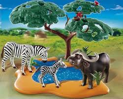 În omu' de la zoo, animalele de la franklin park zoo îl iubesc foarte mult pe griffin keyes (kevin james), cel mai bun îngrijitor al lor. 21 Ideas De Animales Y Dinosaurios De Playmobil Playmobil Animales Dinosaurios