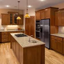 Pin By Maureen Dowdy On For The Home Kitchen Design Oak Kitchen Cabinets Kitchen Remodel