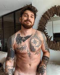 A altura e o peso 2021. Andrea Cerioli Ieri E Oggi Com Era Il Naufrago Senza Tatuaggi