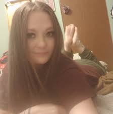 He watches all her movies — wait until she shows up at his front door 🩷  Tessa's mom, Dana, told us about Tessa's deep, deep love for Julie Andrews,  and what happened