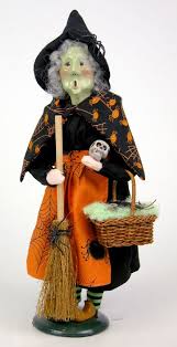 Byers Choice Exclusives For The Wooden Duck Wooden Duck Shop Halloween Doll Christmas Dolls Byers