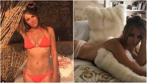 Elizabeth jane hurley was born in basingstoke, hampshire, to angela mary (titt), a teacher, and roy leonard hurley, an army major. Why You Never Hear About Elizabeth Hurley Anymore