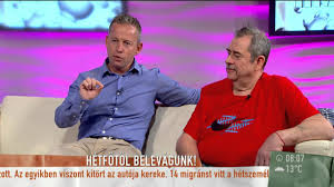 Ám időközben schobert norbi is felfigyelt a fiúra, és felajánlotta, hogy teljesen ingyen elkezd vele tornázni, és egészséges ételeket is biztosít géza számára. Hetfotol Belevagok Geza Bacsi Hihetetlen Fogyasa Norbi Segitsegevel Youtube