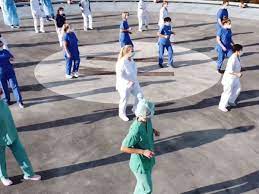 We bring jerusalem to you! Jerusalema Barbara Klinik In Hamm Heitert Trotz Corona Mit Video Stimmung Auf Hamm