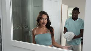 Jonathan Jordan choking Sisi Rose while screwing her - SexVid.xxx