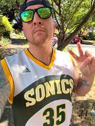 Oh my gawd… my mom still uses this deep cut.