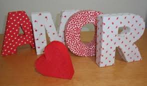 Caixa Decorativa Para Dia Dos Namorados Letras De Papelao Decorativas Como Fazer Com Imagens Letras De Papelao Letras Decoracao Como Fazer Artesanato