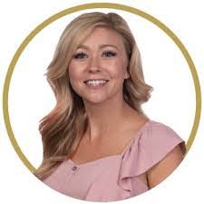 Alexis Colvard's Instagram, Twitter & Facebook