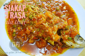 Ikan kerapu lettuce tomato lada merah besar lada hijau bulat bawang putih sos tomato sos cili garam aji noh motor gula telur. Ikan Siakap 3 Rasa Ala Thai Sedap Buat Orang Lapo
