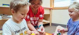 Head start program serves children six weeks to five years old. Head Start Program Usd