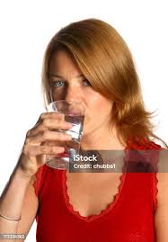 Image result for tbn:0tcIbC32SVa_GM::i5.photobucket.com/albums/y166/jeniferpease/rAnDoMM piiCS/glass-of-water.jpg