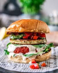 Bulgur Mit Tomaten Auberginen Und Joghurt Rezept In 2020 Vegetarisch Rezepte Lebensmittel Essen