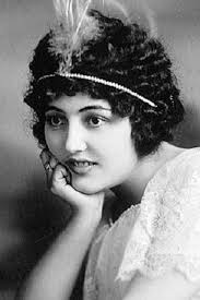 Rhea Haines's Instagram, Twitter & Facebook