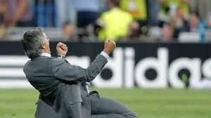 El ex entrenador del real madrid recuerda en declaraciones a marca esa final en la que los blancos se impusieron al barcelona de pep guardiola y leo josé mourinho , técnico del equipo blanco por aquel entonces, recuerda para marca esa final. Win Over Manchester City Stops Slide For Jose Mourinho And Real Madrid The National