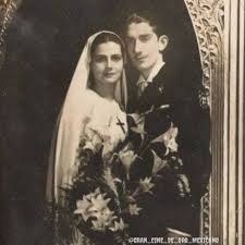 Mercedes Soler y Alejandro Ciangherotti el día de su Boda 02 de Abril de  1937.. tuvieron 3 hijos: Fernando, Alejandro y Mercedes. Mercedes Soler  murió en 1971, su esposo le sobrevivió 4 años muriendo en 1975.