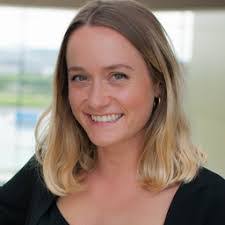 Karla Becker's Instagram, Twitter & Facebook