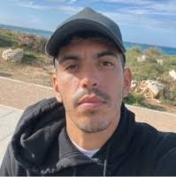 60+ perfiles de «Luke Castro»