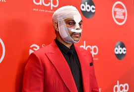 The federal government has declared plastic grocery bags, straws and cutlery will be no more. The Weeknd S 2020 Look The Best Twitter Reactions To His Beat Up Face Film Daily