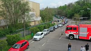 Die telefonzentrale der stadt bergisch gladbach erreichen sie unter der rufnummer. Fw Gl Pilotprojekt Impf Drive In Der Stadt Bergisch Gladbach Erfolgreich Fortgesetzt Presseportal