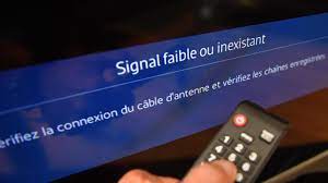 Dans certains régions ( ex le nord) perturbées par d'autres émetteurs français ou étrangers, seuls les après des années sans problème aujourd'hui ma télé affiche: Tnt La Mauvaise Reception Pourrait Durer Encore Quelques Jours