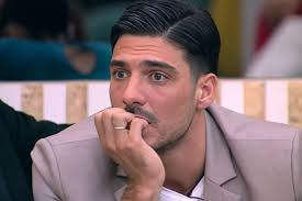 Cosa è successo tra noi". Grande Fratello, il famoso 'guru della moda' di  Lorenzo: chi è davvero - Caffeina Magazine