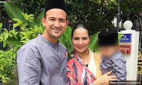 Kemudian, neelofa adik kandung dari noor nabila juga memamerkannya melalui postingan instagram stories pribadinya. Malaysiakini Sharnaaz Nabila Sah Bercerai