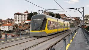 Para isso tem autocarros desde as estações do metro para todos os sítios da cidade. Crrc Vai Fornecer Trens Para O Metro Do Porto Em Portugal Via Trolebus